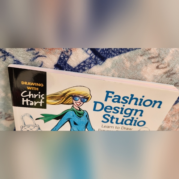 Fashion Design Studio: Learn to Draw Figures, Fashion, Hairstyles & More - Picture 4 of 5